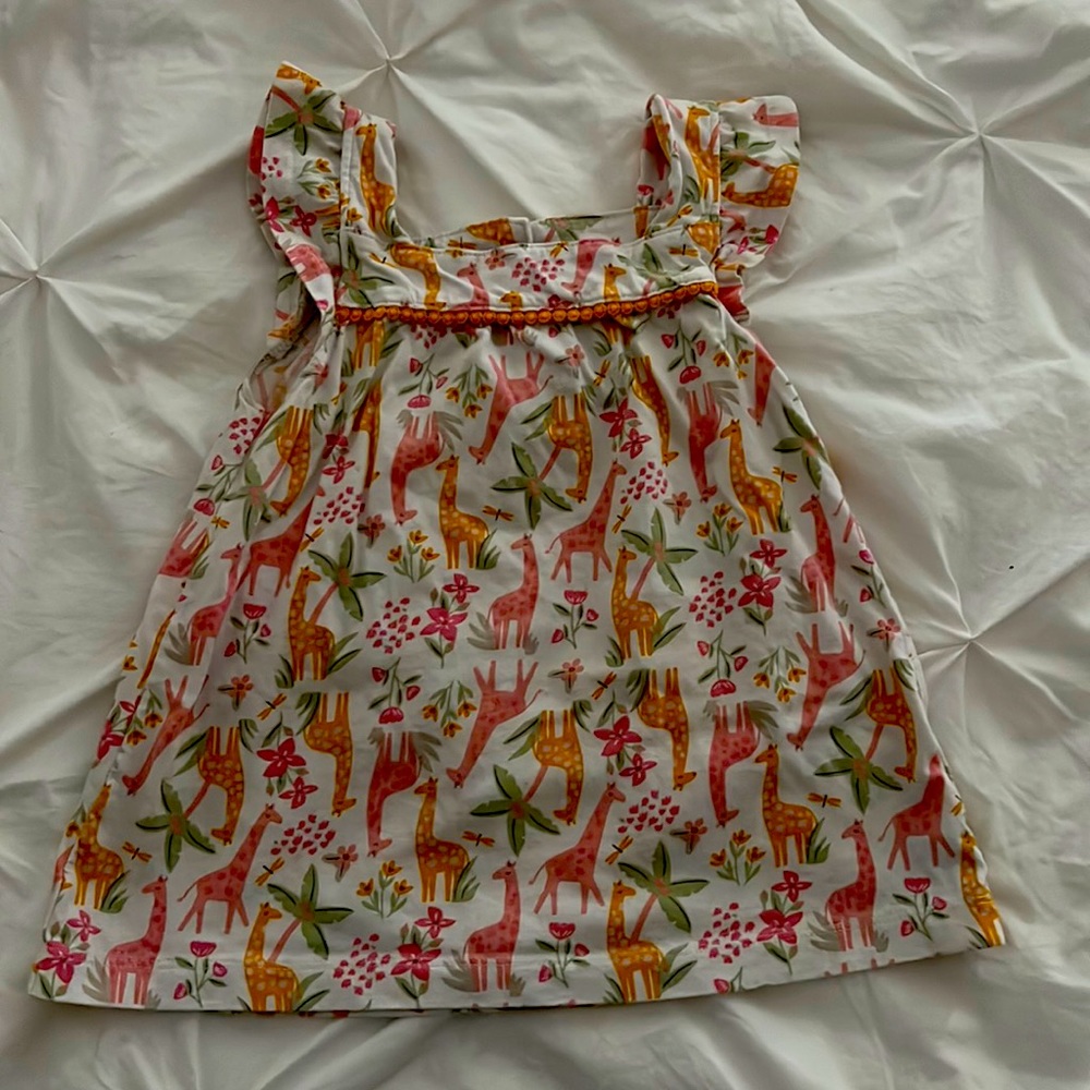 Giraffe themed shirt